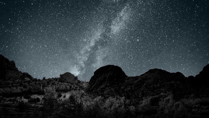 《西虹市首富》里面想花完钱却越花越多的情况，现实里面会发生吗？